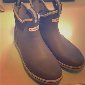 Xtra tough deck boots men’s 10
